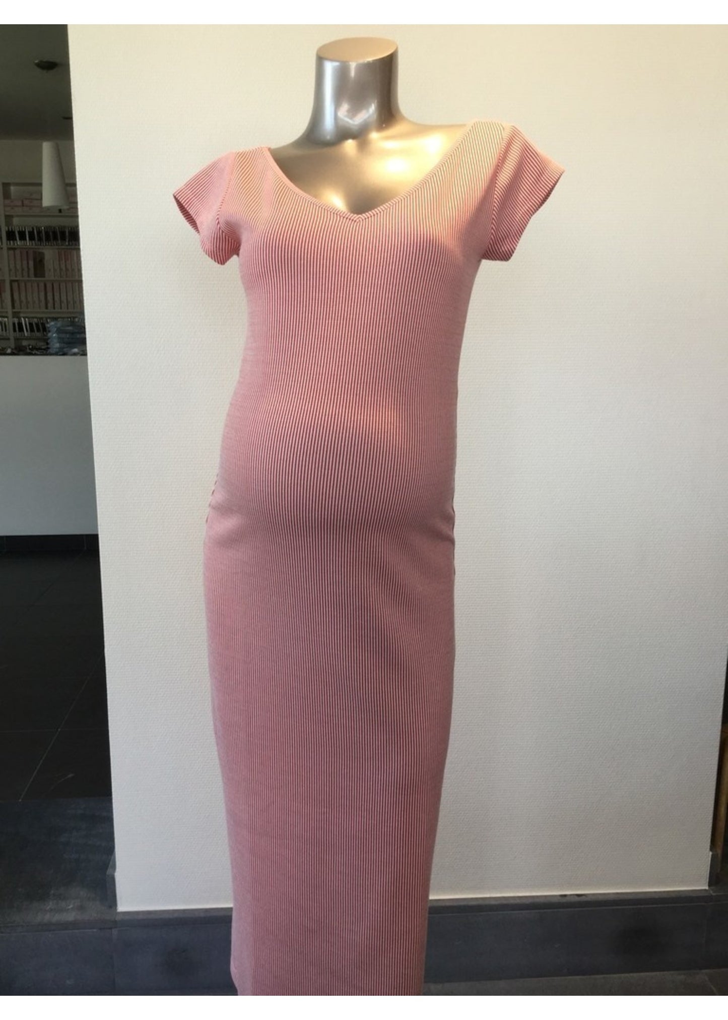 FRAGILE LONG V-NECK DRESS SHORT SLEEVES