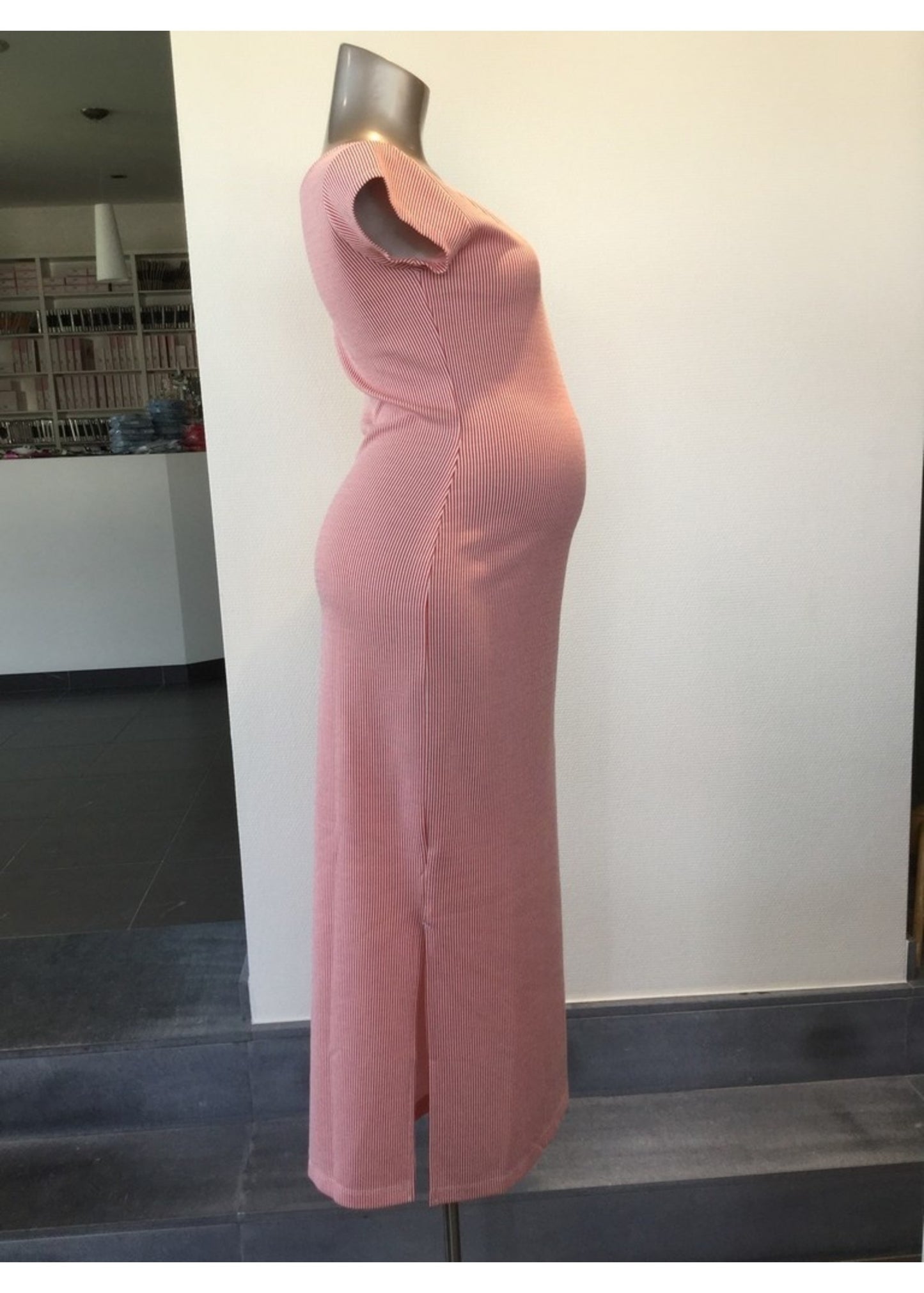 FRAGILE LONG V-NECK DRESS SHORT SLEEVES