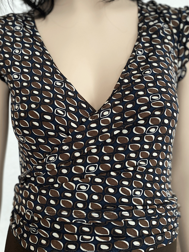 QUEEN MUM Wrap top met print